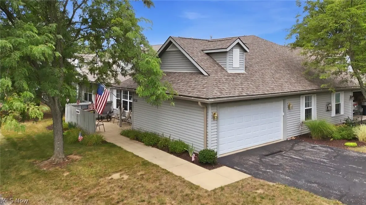 1238 Hunters Walk, Ashland, OH 44805 - #1