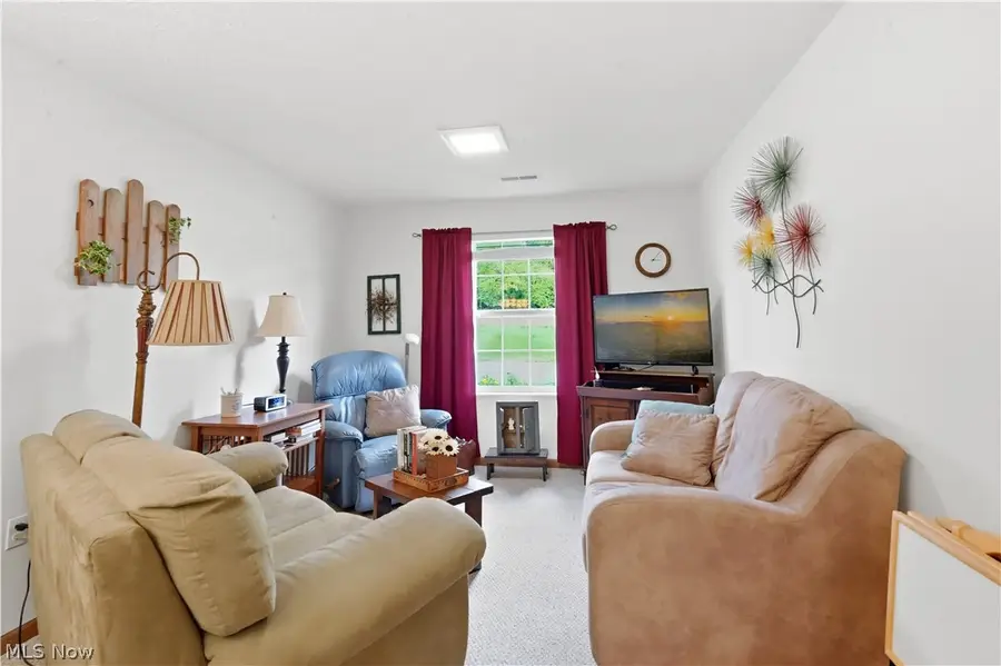 1238 Hunters Walk, Ashland, OH 44805 - #2
