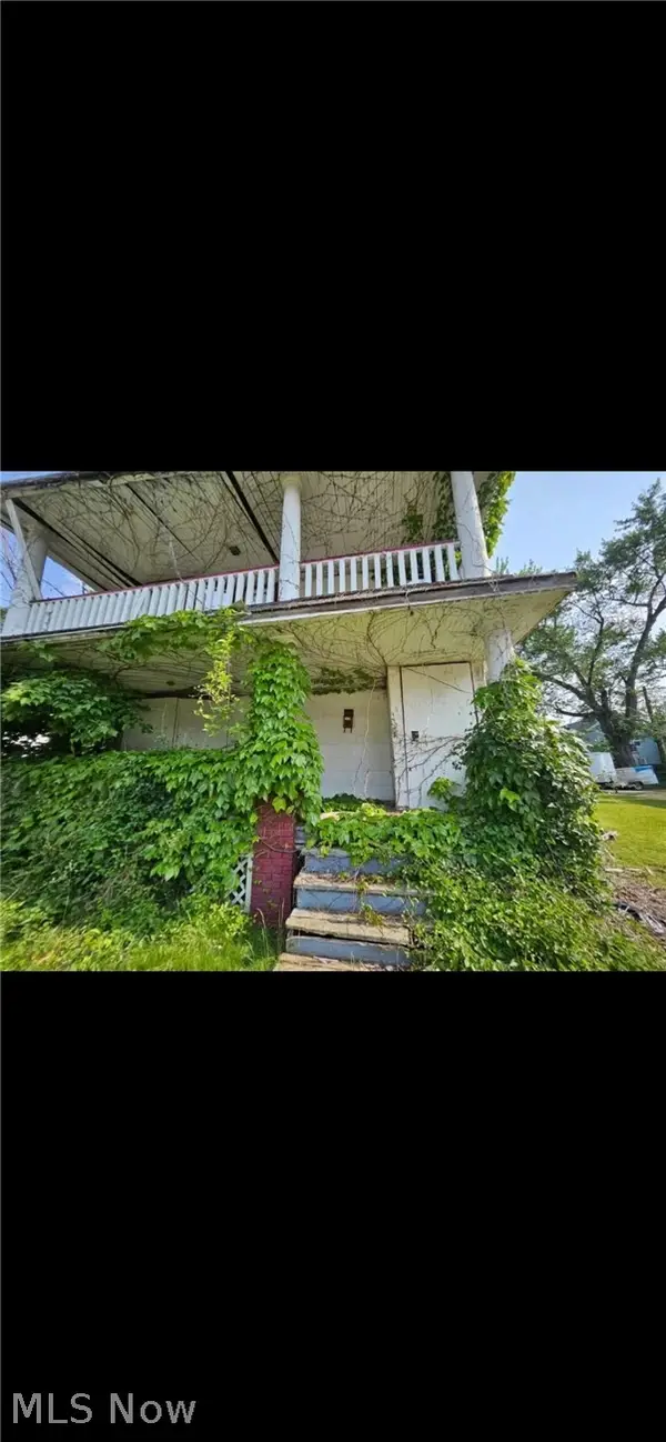 13318 Hartford Road, East Cleveland, OH 44112