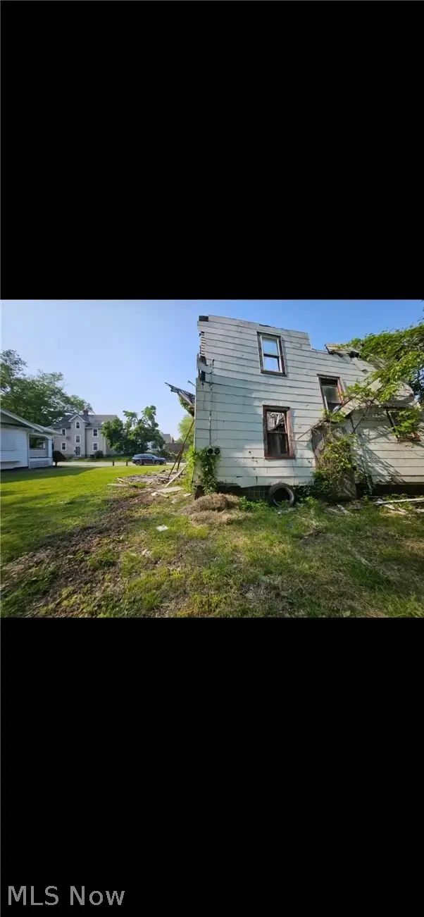 13318 Hartford Road, East Cleveland, OH 44112 - #2