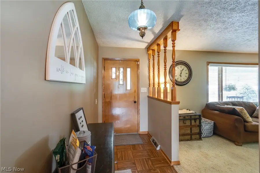 1204 Taplin Avenue, New Franklin, OH 44319 - #3