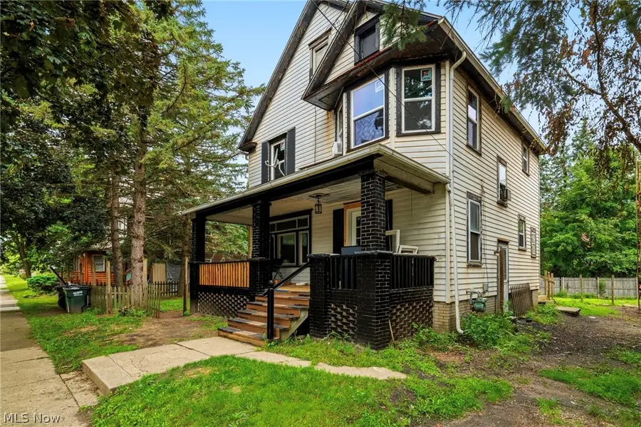 105 W Harrison Street, Alliance, OH 44601 - #2