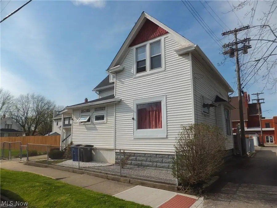 4224 W 43rd Street, Cleveland, OH 44109 - #2