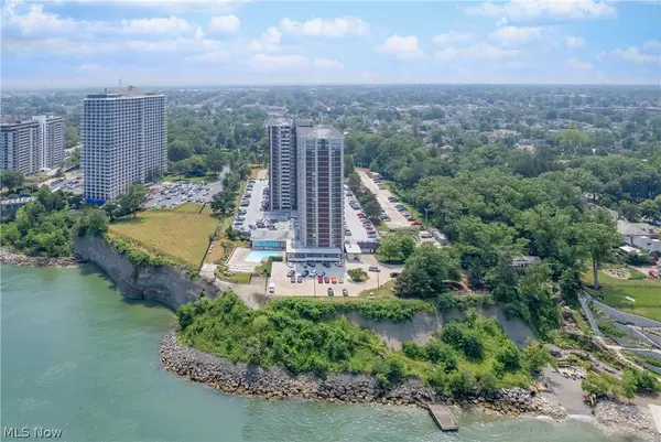 12900 Lake Avenue #915, Lakewood, OH 44107
