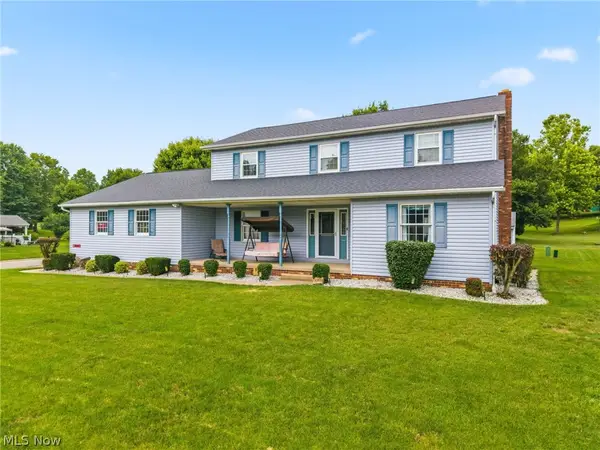 6385 Harbor Nw Drive, Canton, OH 44718
