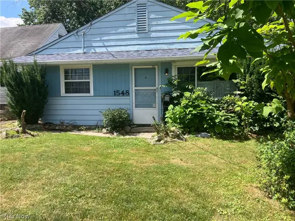 1548 E 296th Street, Wickliffe, OH 44092