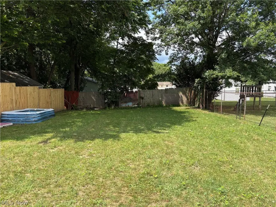 491 Taft Avenue, Barberton, OH 44203 - #3