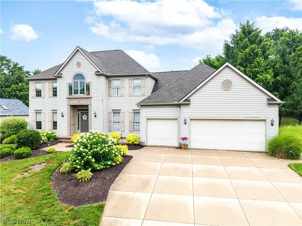 809 Adam Run Drive, Cuyahoga Falls, OH 44223
