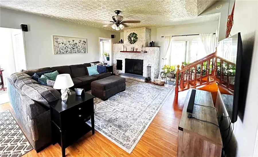 3105 Charles Street, Cuyahoga Falls, OH 44221 - #3