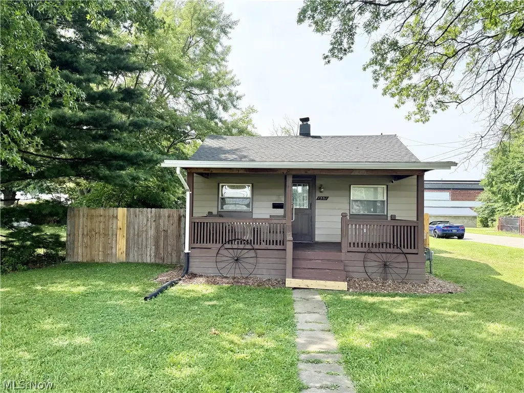 1351 Mazda Ne Street, Warren, OH 44483 - #1