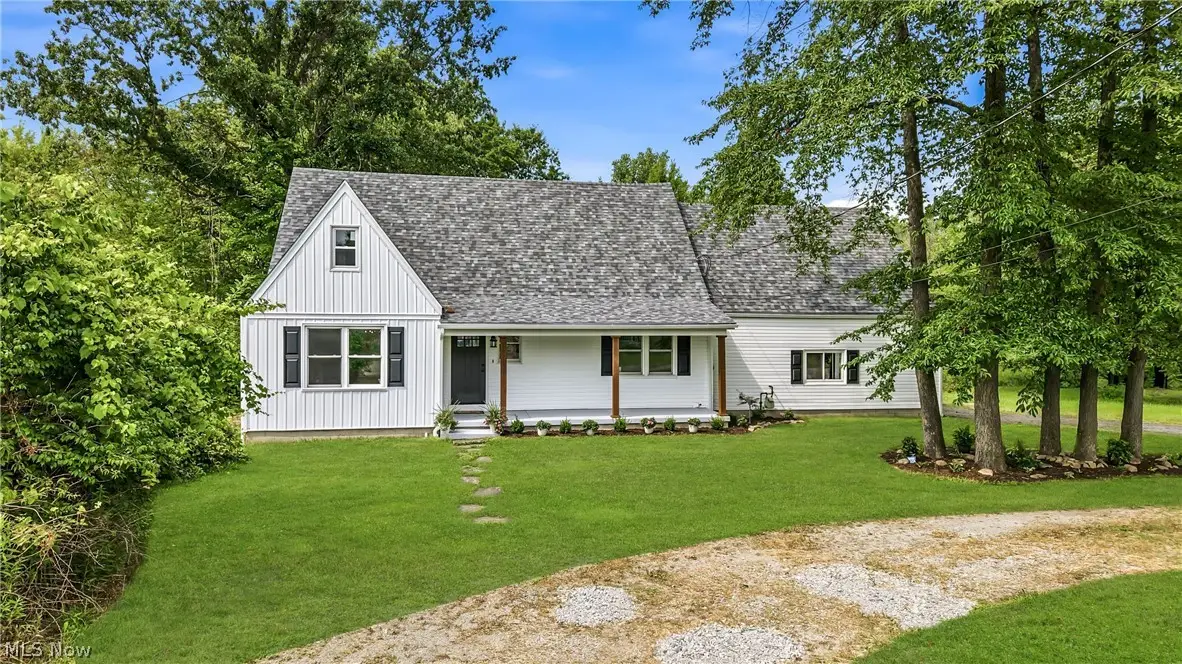 836 School Street, Hubbard, OH 44425 - #1