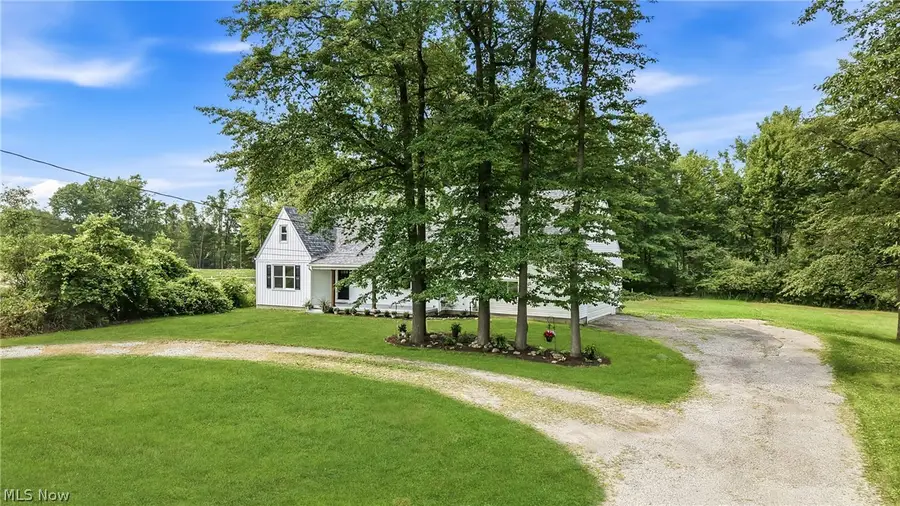 836 School Street, Hubbard, OH 44425 - #3