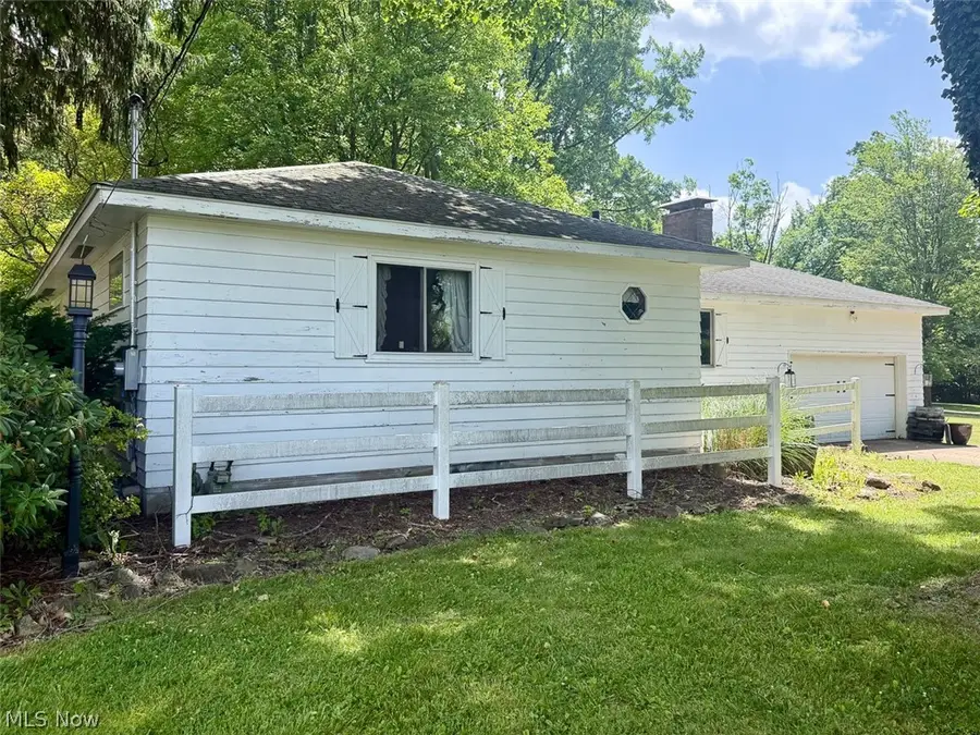2597 Seifert Lewis Road, Hubbard, OH 44425 - #3