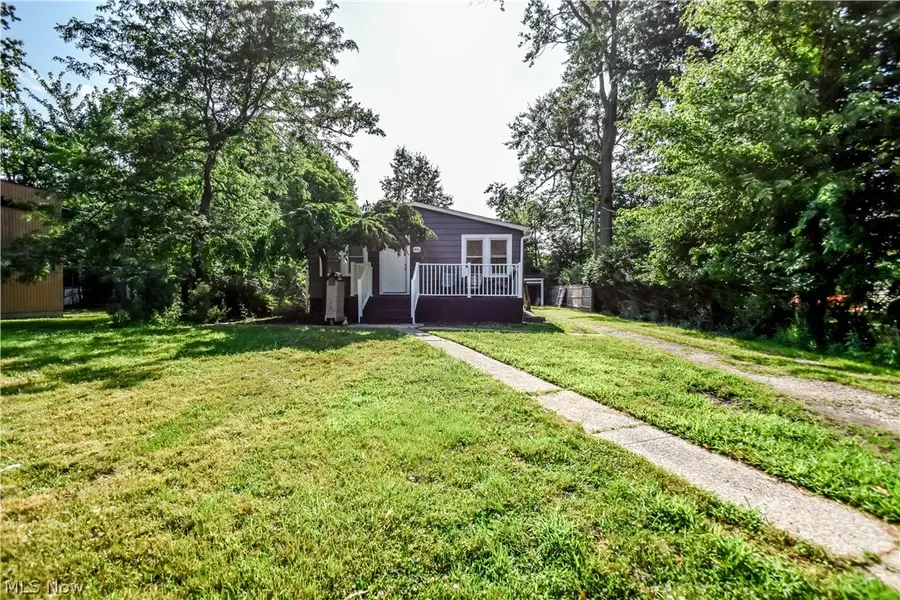 406 E 266th Street, Euclid, OH 44132 - #2