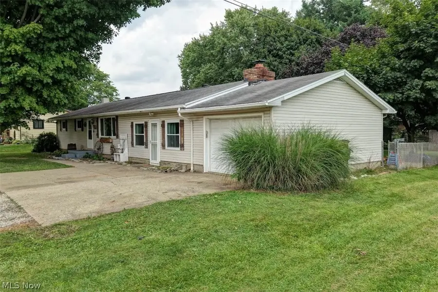 1750 Fairbrook Ne Avenue, East Canton, OH 44730 - #2