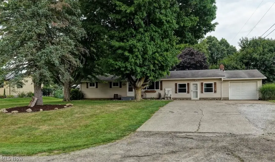 1750 Fairbrook Ne Avenue, East Canton, OH 44730 - #3