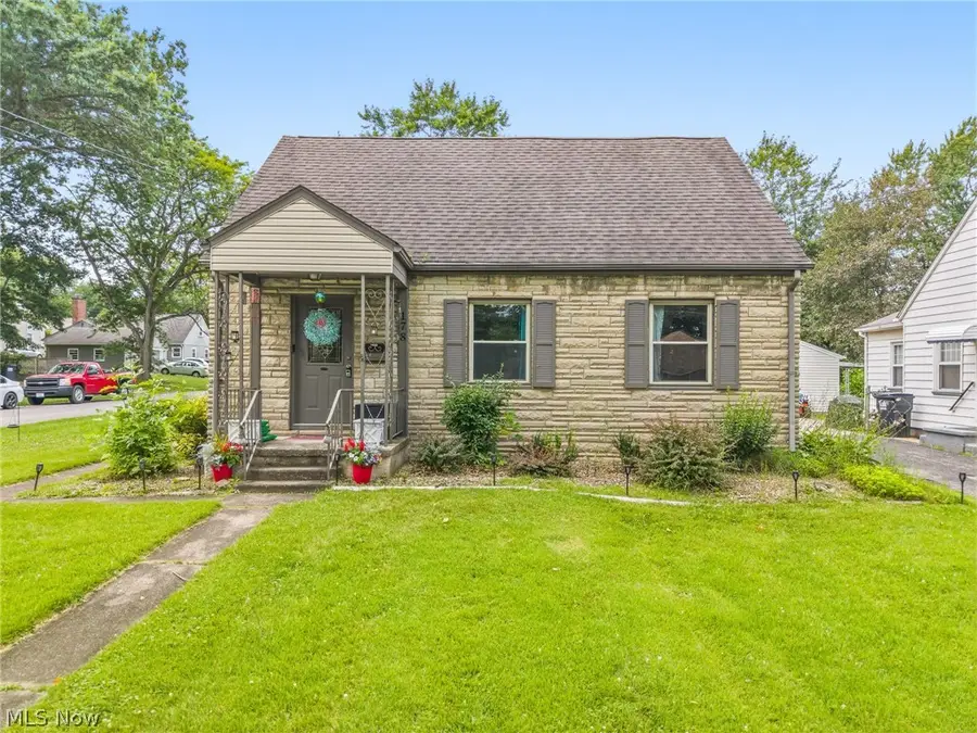178 S Edgehill Avenue, Austintown, OH 44515 - #2