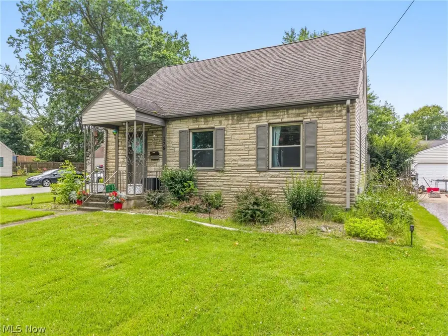 178 S Edgehill Avenue, Austintown, OH 44515 - #3