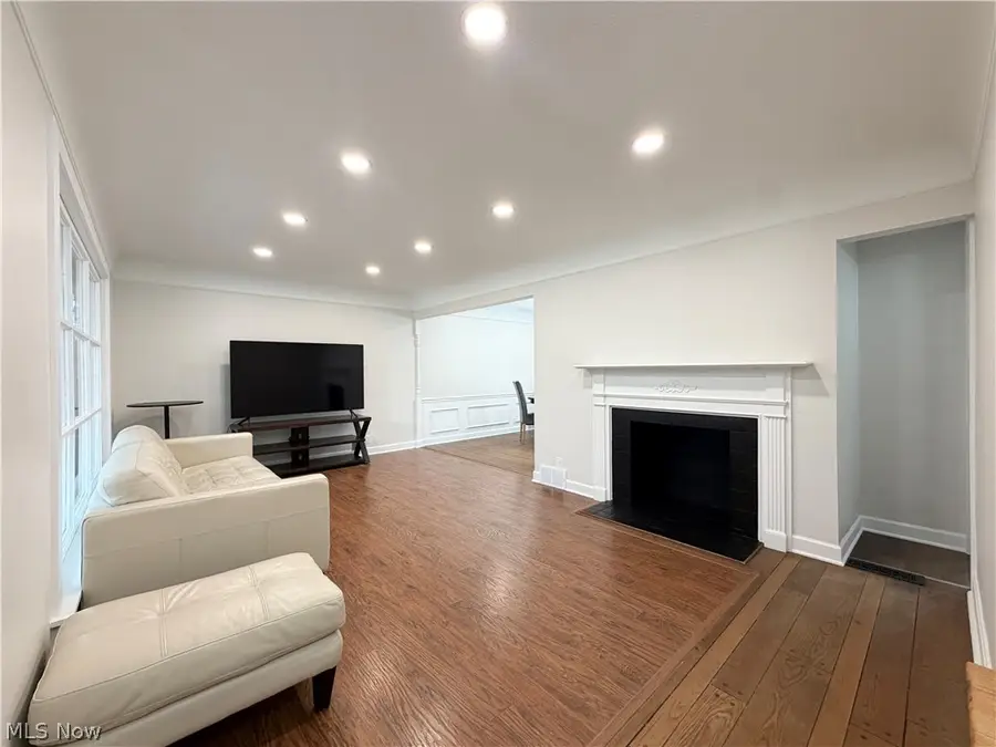 1307 Ford Road, Lyndhurst, OH 44124 - #3