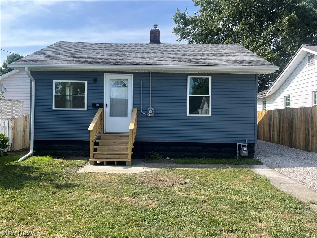 522 Courtland Street, Fairport Harbor, OH 44077 - #1