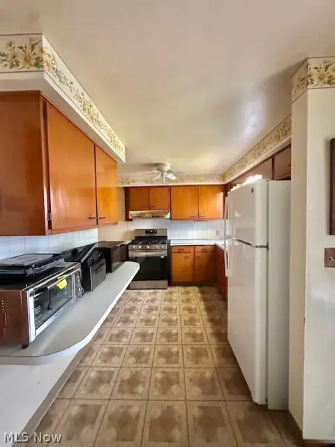 1820 W 23rd Street, Lorain, OH 44052 - #3