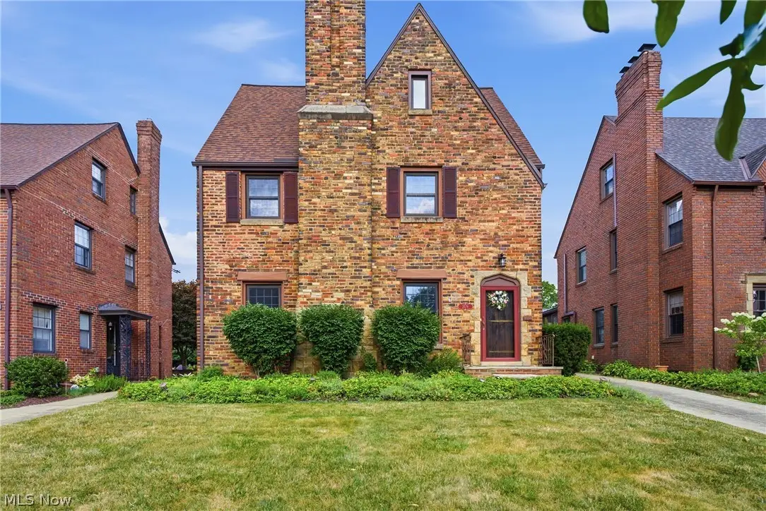 2579 Fenwick Road, University Heights, OH 44118 - #1