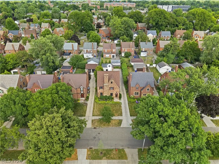 2579 Fenwick Road, University Heights, OH 44118 - #3