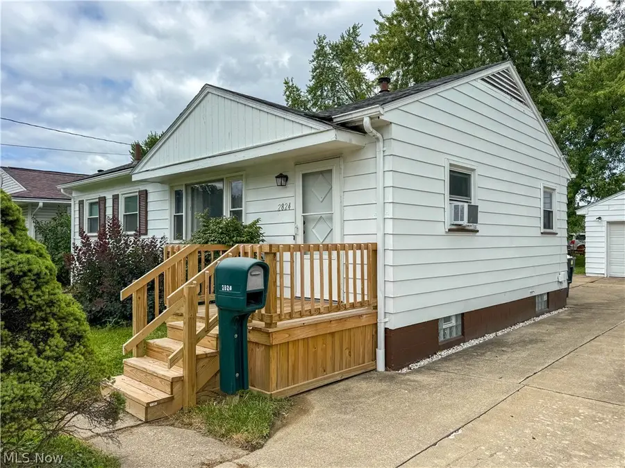 2824 Linda Drive, Warren, OH 44485 - #3