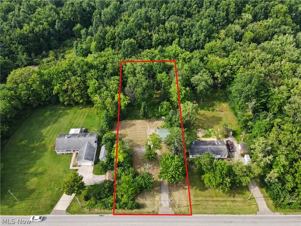 806 W Ohio Avenue, Sebring, OH 44672 - #1