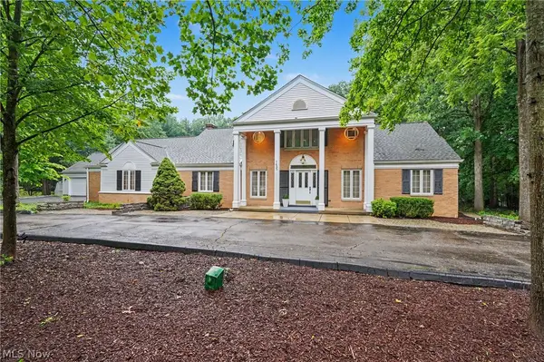 1455 Woodland Lane, Silver Lake, OH 44224