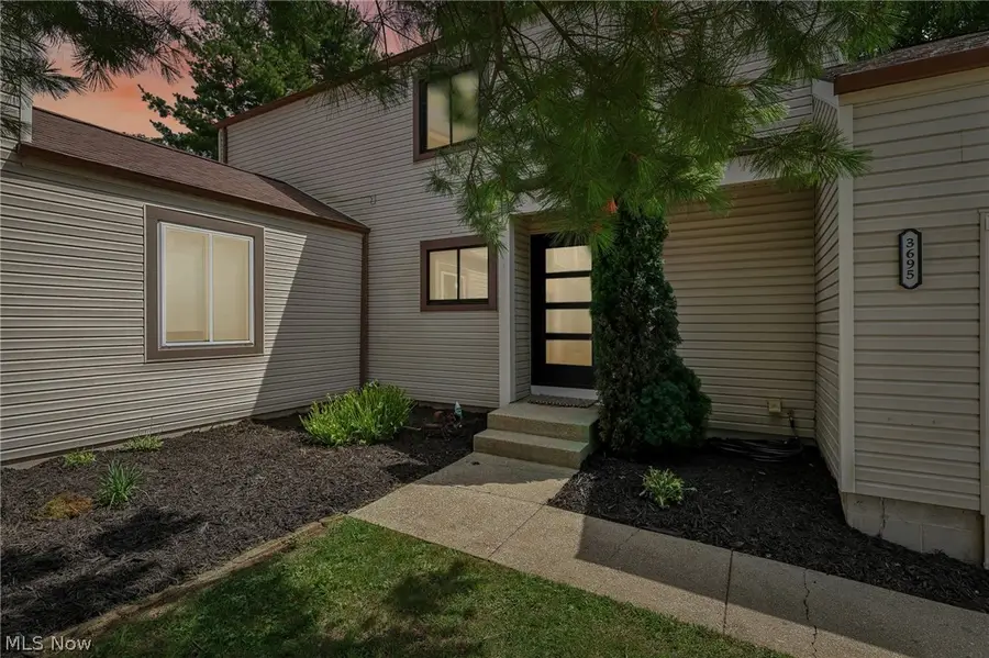 3695 Englewood Drive, Stow, OH 44224 - #2