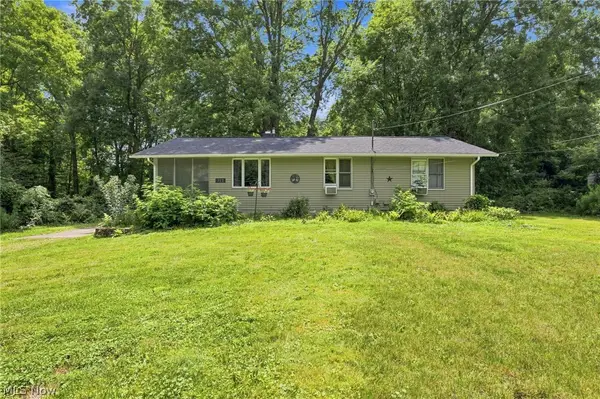712 Renninger Road, New Franklin, OH 44319
