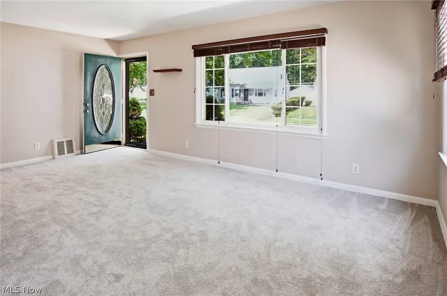 2971 9th Street, Cuyahoga Falls, OH 44221 - #3