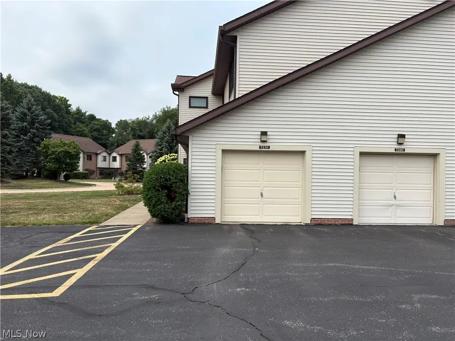 7270 Village Drive, Concord, OH 44060 - #2