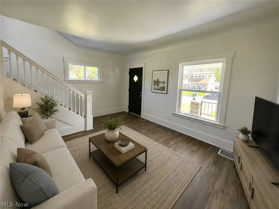 15264 Broadway Avenue, Maple Heights, OH 44137 - #3