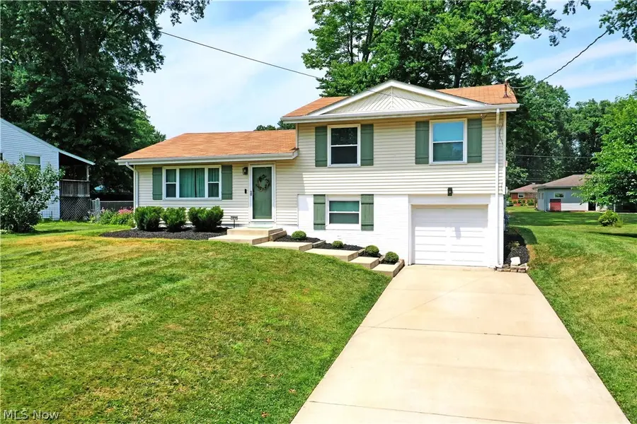 3819 Adrian Se Drive, Warren, OH 44484 - #2