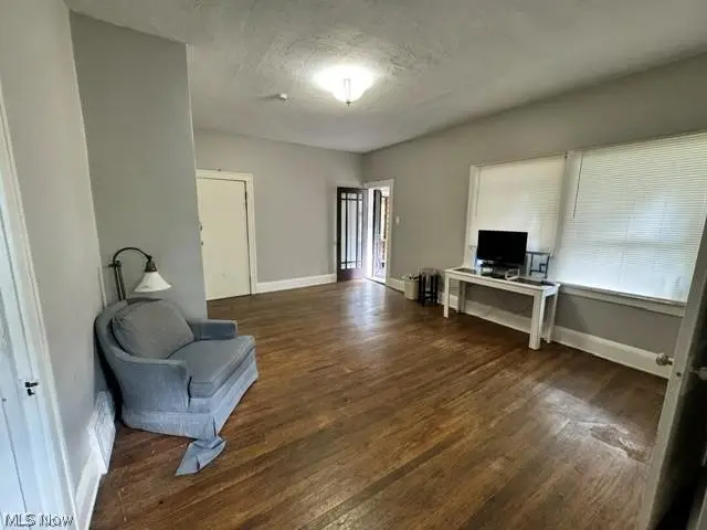 568 101 Street, Cleveland, OH 44108 - #2