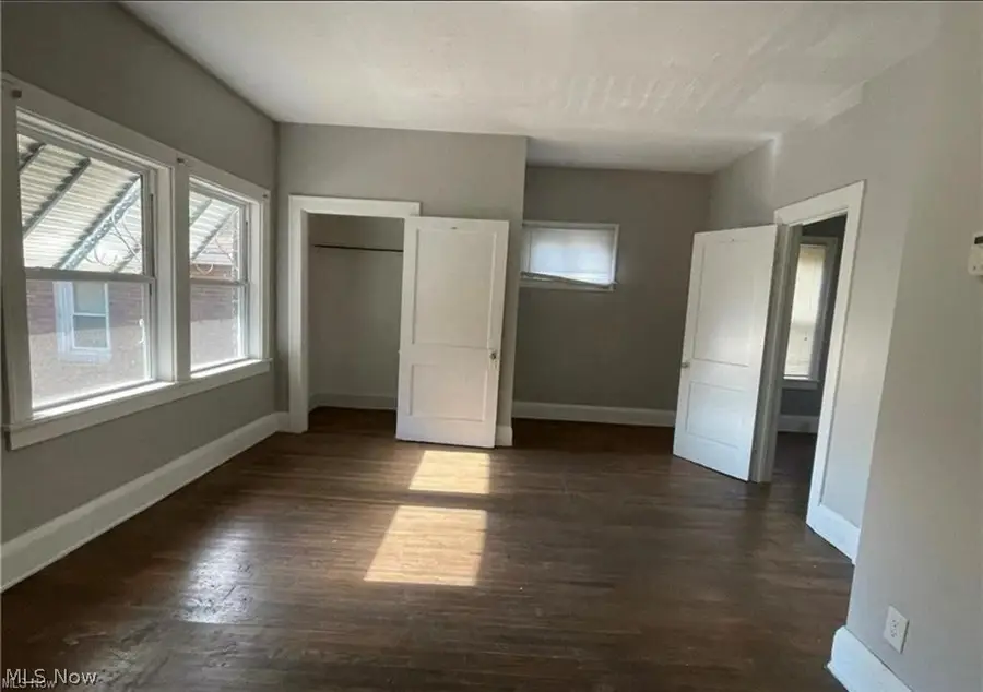 568 101 Street, Cleveland, OH 44108 - #3