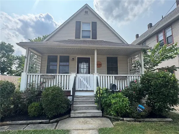 2044 Halstead, Lakewood, OH 44107