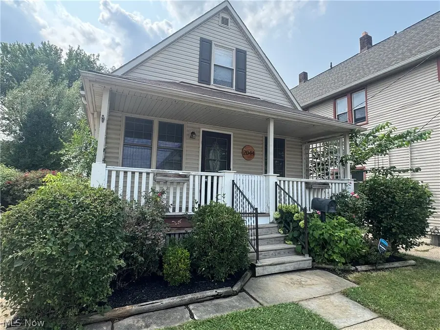2044 Halstead, Lakewood, OH 44107 - #2