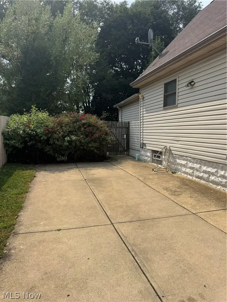 2044 Halstead, Lakewood, OH 44107 - #3