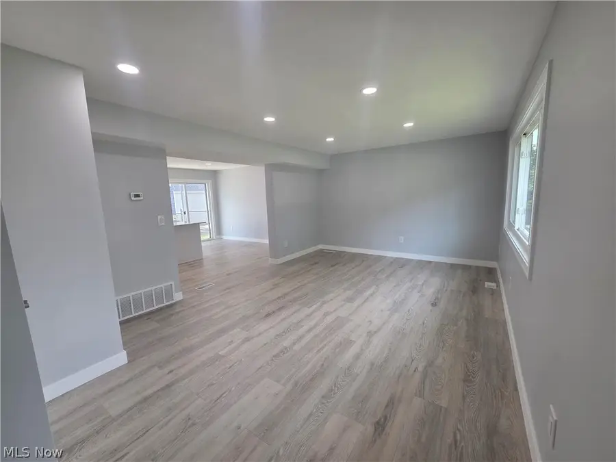 203 Paxton Road, Eastlake, OH 44095 - #3