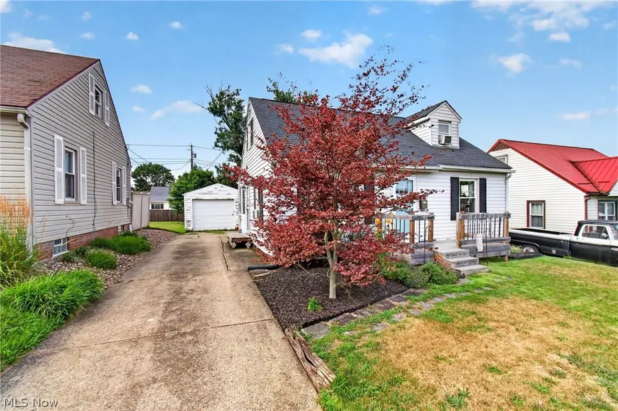 1611 32nd Ne Street, Canton, OH 44714 - #2