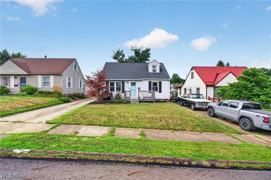 1611 32nd Ne Street, Canton, OH 44714 - #3
