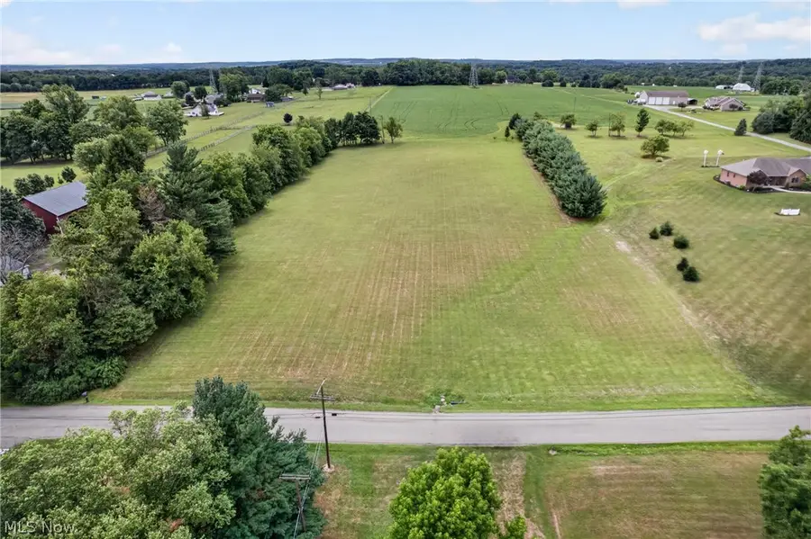 Gladdis Sw Street, Massillon, OH 44647 - #2