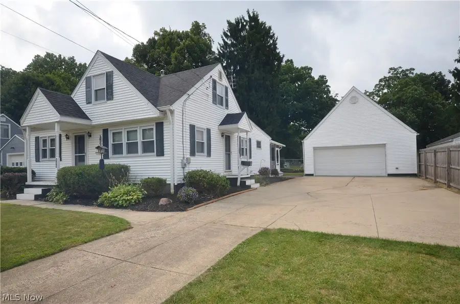 530 Roosevelt Avenue, Cuyahoga Falls, OH 44221 - #2