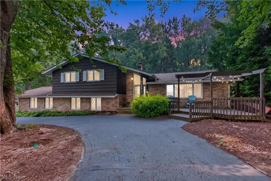 8402 Edge Lake Oval, Northfield, OH 44067 - #2
