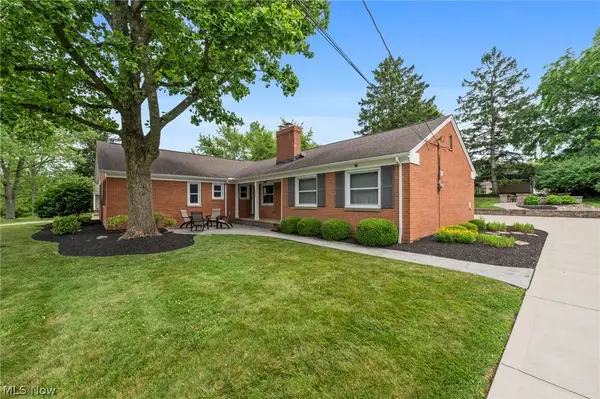 6848 Rosemont Drive, Brecksville, OH 44141