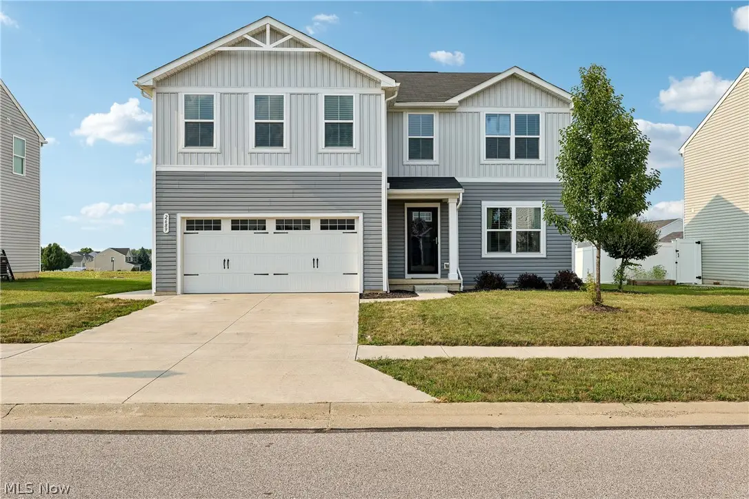 2689 Himelrigh Boulevard, Barberton, OH 44203 - #1