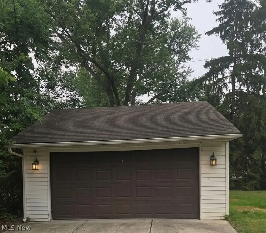 1830 Beverly Hills Drive, Euclid, OH 44117 - #2